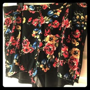 Torrid Flowered Shorts, Size 2,